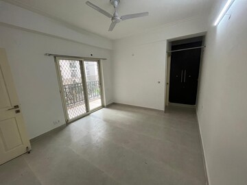 Room in 2 BHK Apartment at Jm Orchid, Sector 76 – for Rent