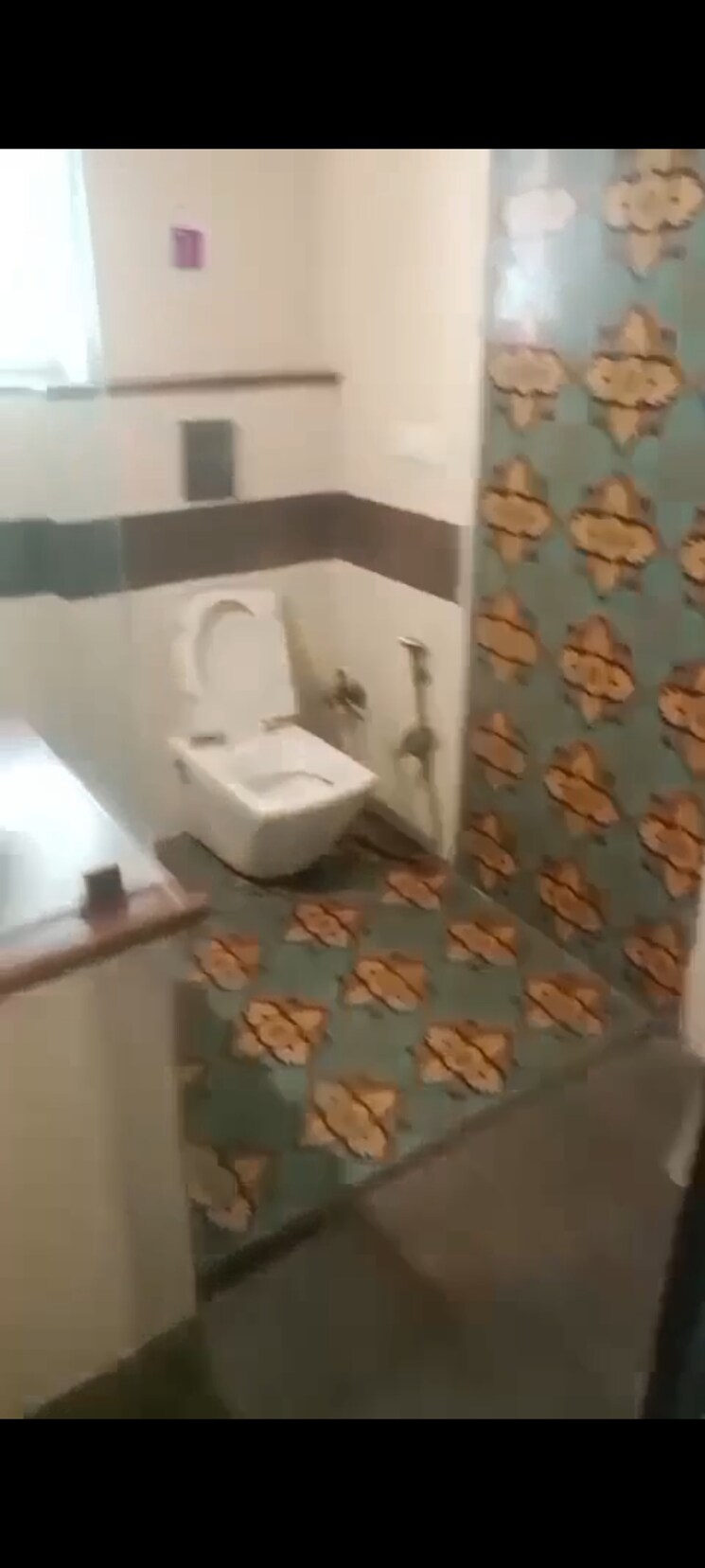 Bathroom, lajpat nagar 2 Bedroom 900 Sq.Ft. Builder Floor In Lajpat Nagar Delhi 9024714