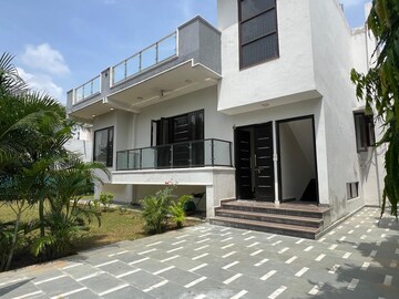 4 BHK Independent House For Rent in Vasant Kunj