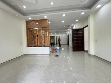 Parking in 4 BHK Independent House at Vasant Kunj – for Rent