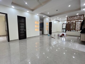 Parking in 4 BHK Independent House at Vasant Kunj – for Rent
