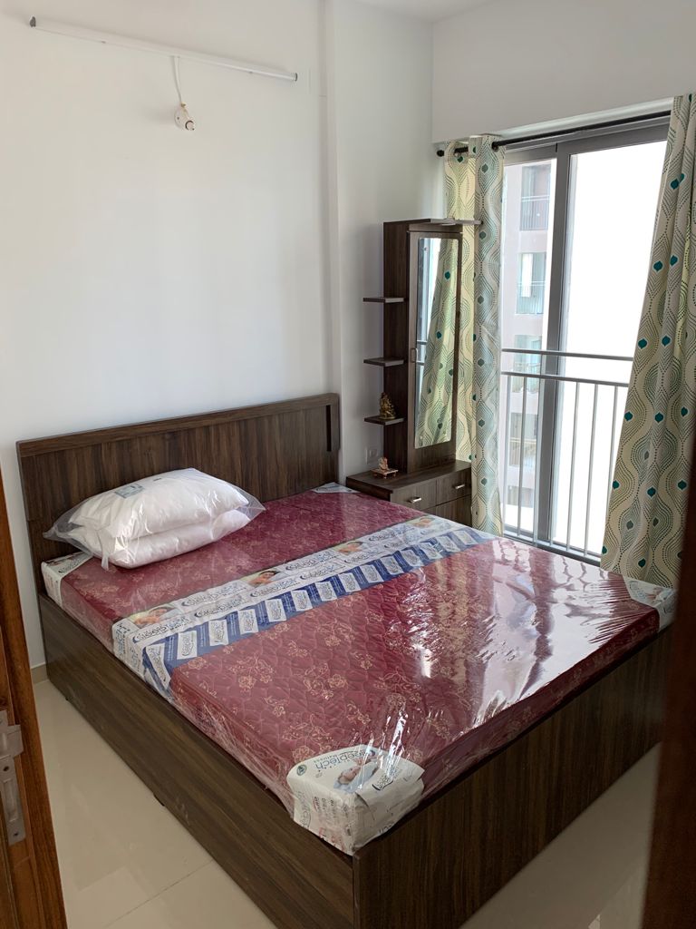 2 BHK + Pooja Room Apartment For Rent in Kalpataru The Sunrise