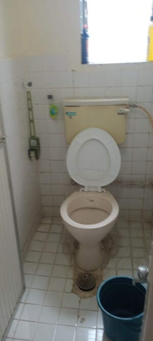 Bathroom in 1 BHK Apartment at Takshila CHS, Andheri East – for Sale