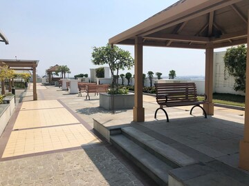 Parking in 3.5 BHK Apartment at Marine Drive – for Sale