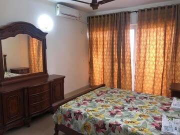 Bedroom in 3.5 BHK Apartment at Marine Drive – for Sale