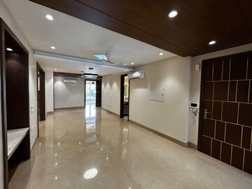 Room in 3 BHK Builder Floor at RBC II, Sushant Lok I – for Rent