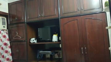 Furnished Amenities in 1 BHK Apartment at Sunset Heights, Prabhadevi – for Rent