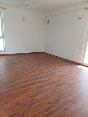 Room in 4 BHK Builder Floor at Greater Kailash I – for Sale