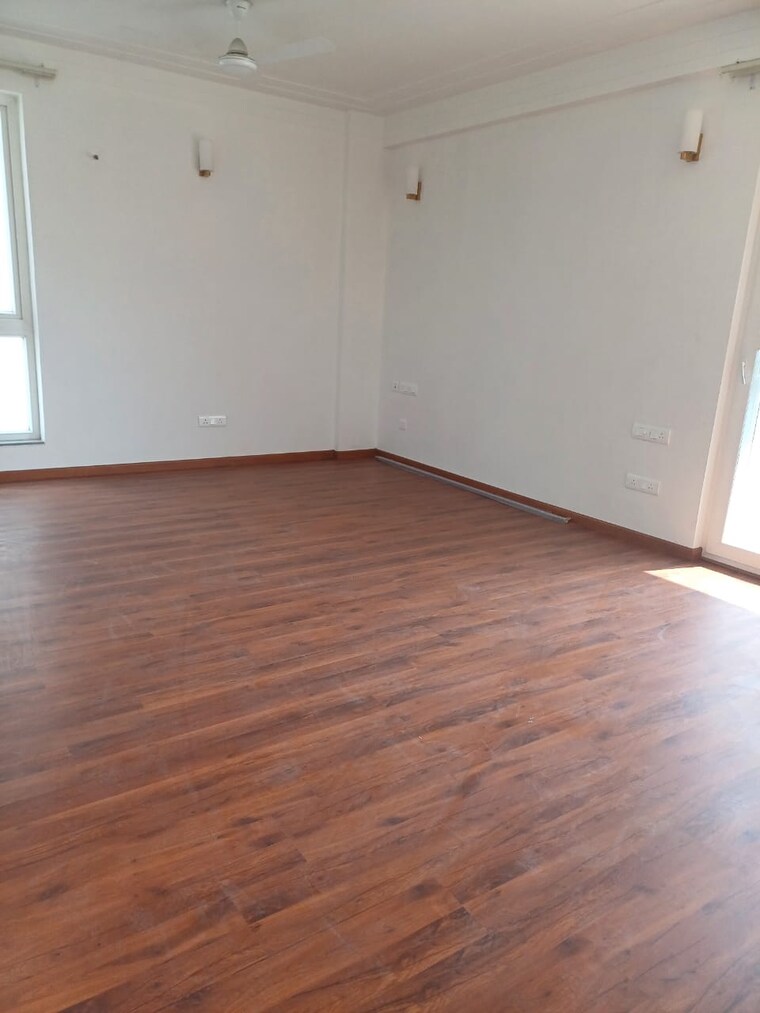 Room, greater kailash i 4 Bedroom 4500 Sq.Ft. Builder Floor In Greater Kailash I Delhi 9024795