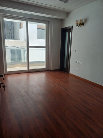 Room in 4 BHK Builder Floor at Greater Kailash I – for Sale