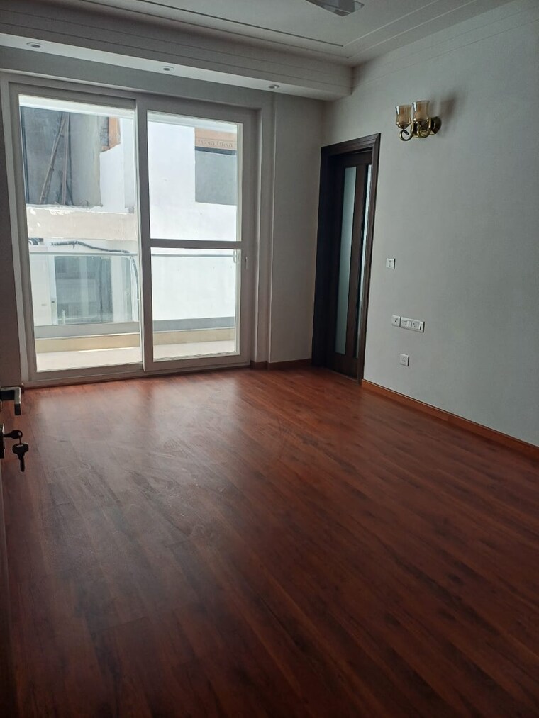 Room, greater kailash i 4 Bedroom 4500 Sq.Ft. Builder Floor In Greater Kailash I Delhi 9024795