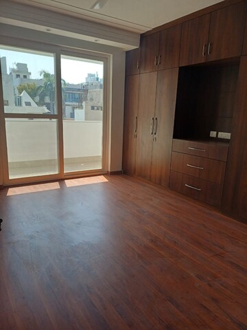 Room in 4 BHK Builder Floor at Greater Kailash I – for Sale