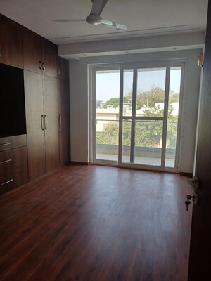 Room in 4 BHK Builder Floor at Greater Kailash I – for Sale