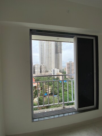 Room in 1 BHK Apartment at DGS Sheetal Tapovan, Malad East – for Sale