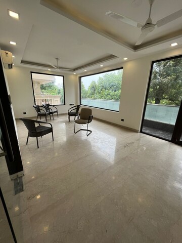 Team Area in 4 BHK Builder Floor at Gulmohar Park – for Rent
