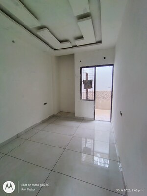 Room in 3 BHK Independent House at Jankipuram Extension – for Sale