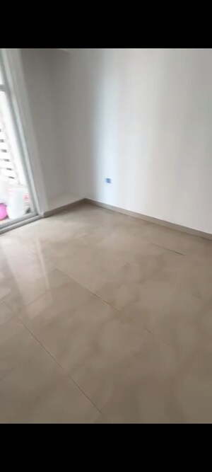 Room in 2.5 BHK Apartment at Amrapali Empire, Sain Vihar – for Sale