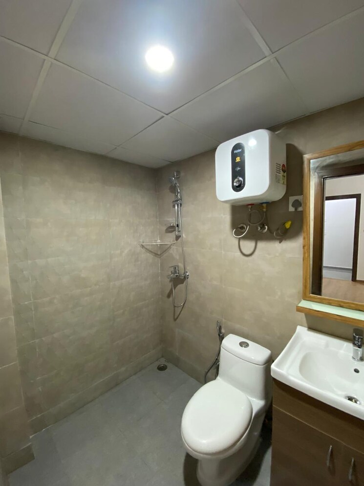 Bathroom, suncity-avenue-76 2 Bedroom 735 Sq.Ft. Apartment In Sector 76 Gurgaon 9024858