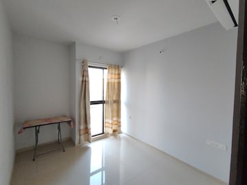 Room in 1 BHK Apartment at Lodha Palava Downtown, Dombivli East – for Rent