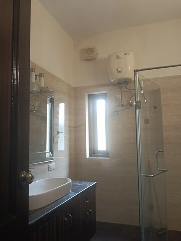 Master Bedroom in 3 BHK Builder Floor at Iffco Colony – for Rent
