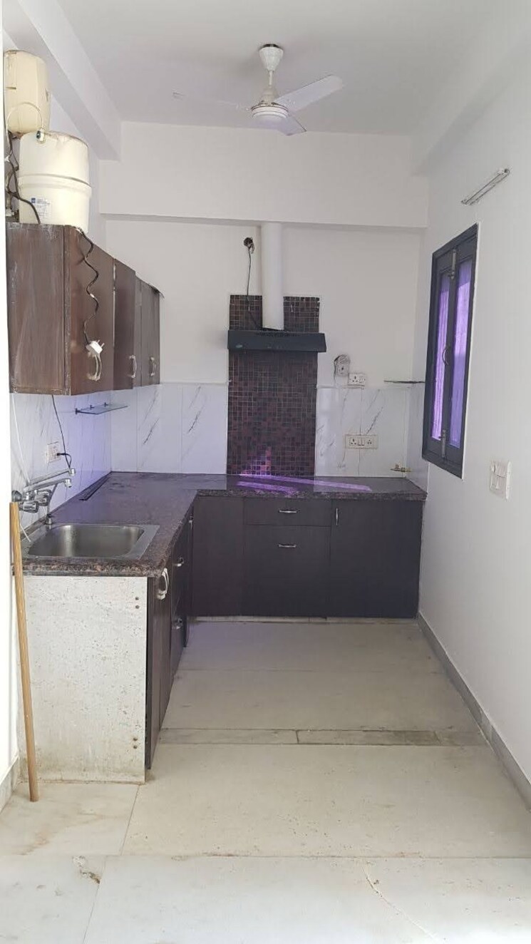 Kitchen, pi i and ii greater noida 1 Bedroom 40 Sq.Mt. Builder Floor In Pi I And Ii Greater Noida Greater Noida 9024904