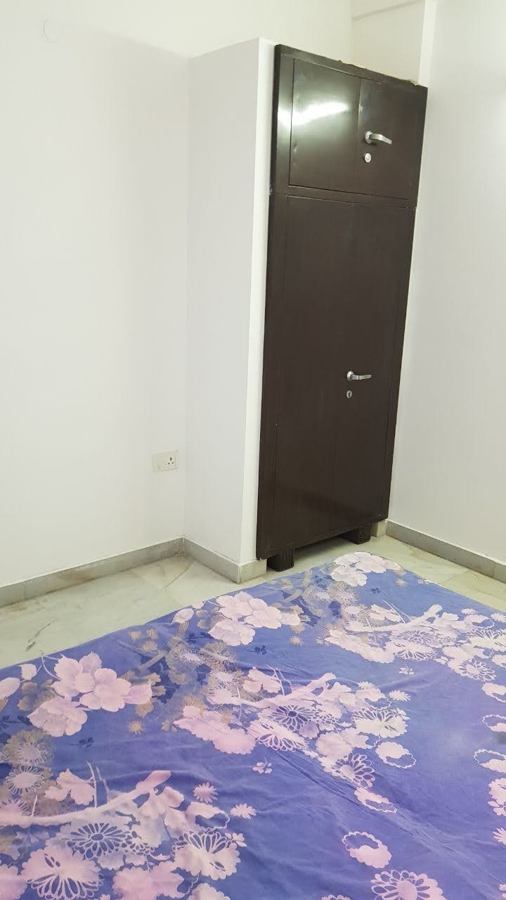 1 BHK Builder Floor For Sale in Gnida