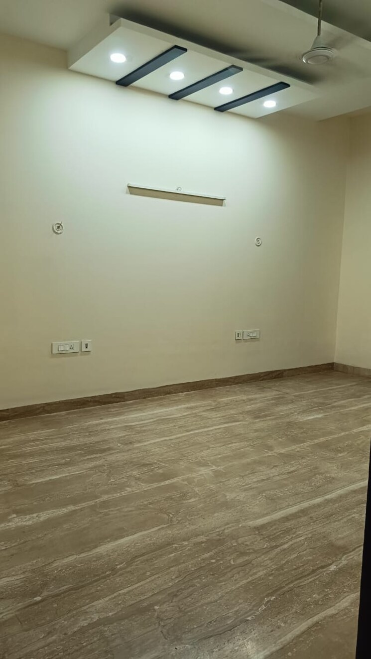 Room, rwa-apartments-sector-51 3 Bedroom 3500 Sq.Ft. Builder Floor In Sector 51 Noida 9024961