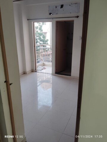 Room in 2 BHK Apartment at Chandkheda – for Sale