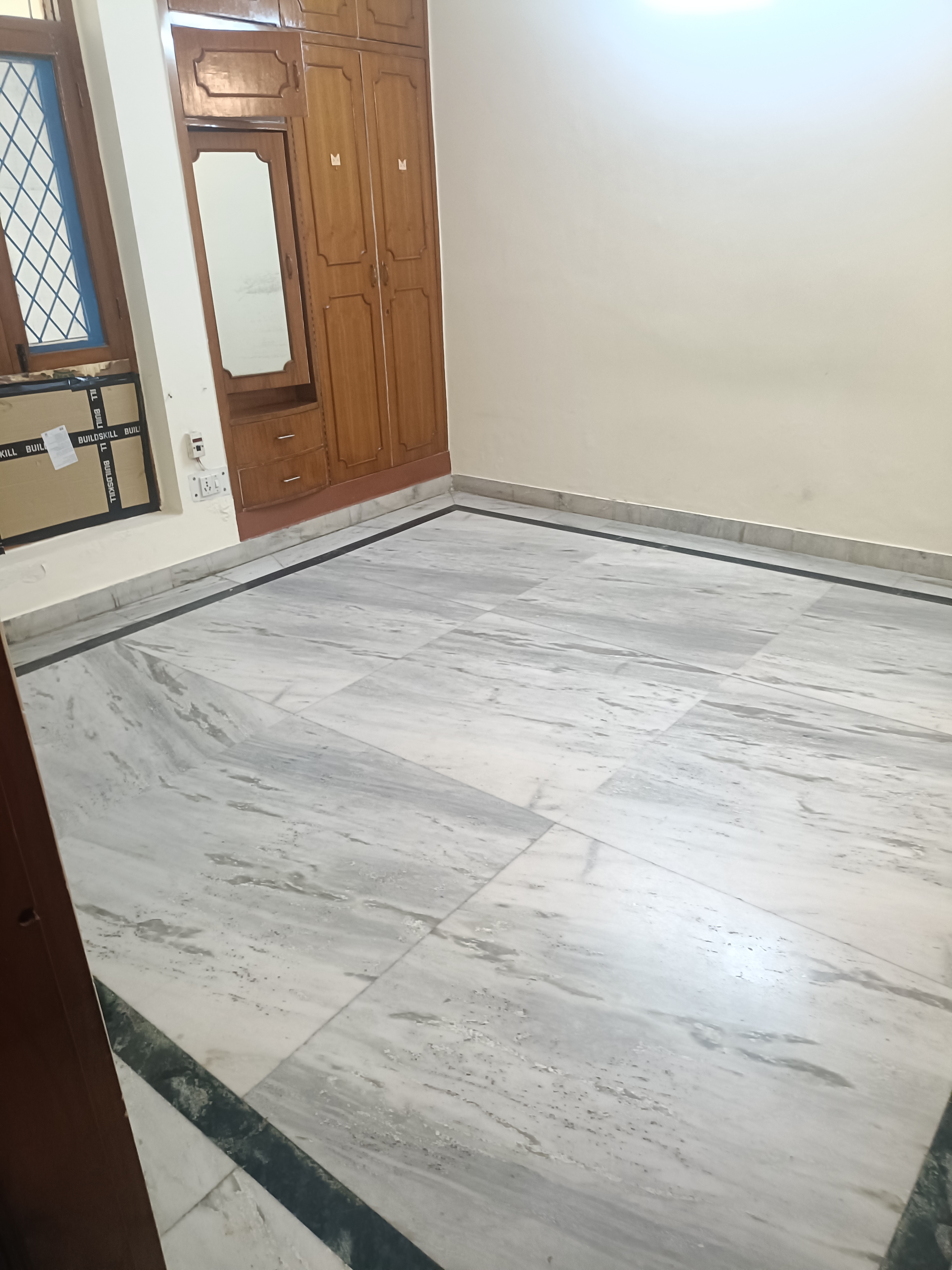 2 BHK Independent House For Rent in RWA Apartments Sector 26