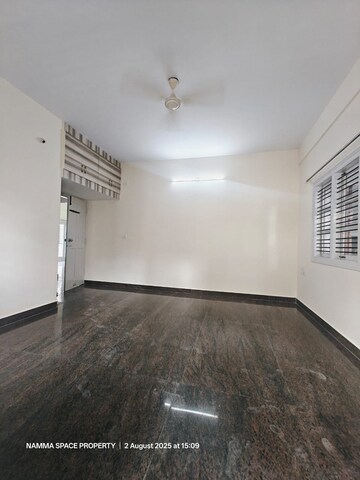 Room in 2 BHK Builder Floor at Hsr Layout – for Rent
