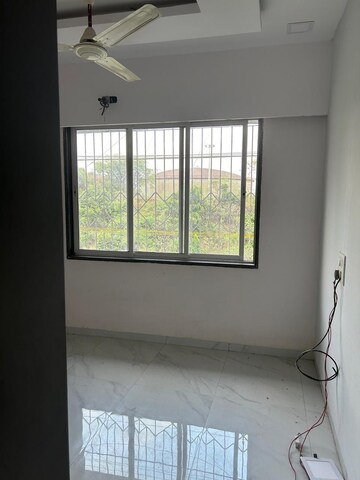 Room in 2 BHK Apartment at Castle Rock, Powai – for Rent