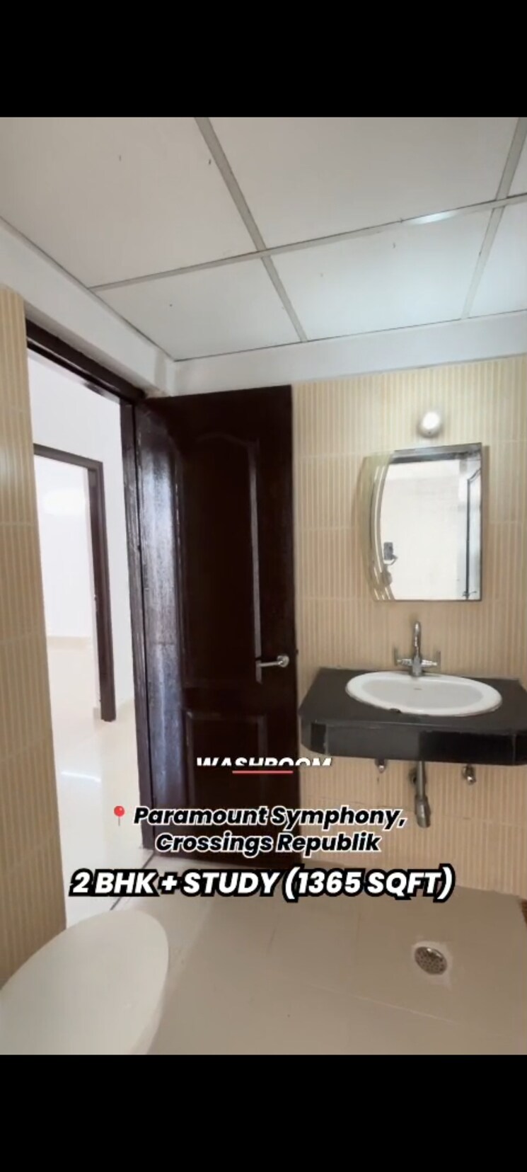 Living Room, paramount-symphony 2.5 Bedroom 1365 Sq.Ft. Apartment In Sain Vihar Ghaziabad 9024989