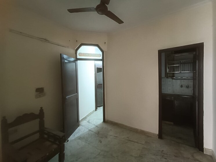 Room, esteem-complex 2 Bedroom 700 Sq.Ft. Builder Floor In Savitri Nagar Delhi 9025018