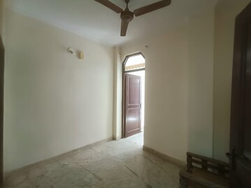 Room in 2 BHK Builder Floor at Esteem Complex, Savitri Nagar – for Rent