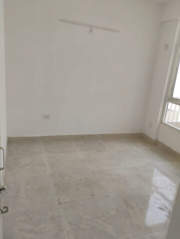 Room in 3 BHK Apartment at Vashisht Heights, Sector 87 – for Rent