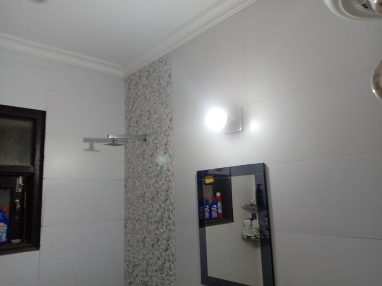 Room, green fields colony 4 Bedroom 2000 Sq.Ft. Builder Floor In Green Fields Colony Faridabad 9025041