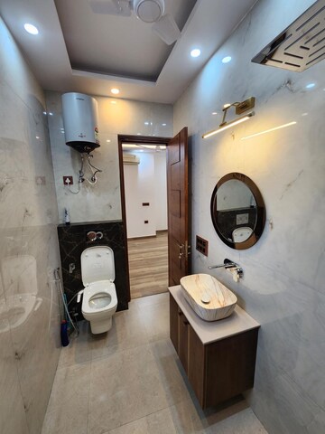 Bathroom in 2 BHK Builder Floor at Sheikh Sarai – for Rent
