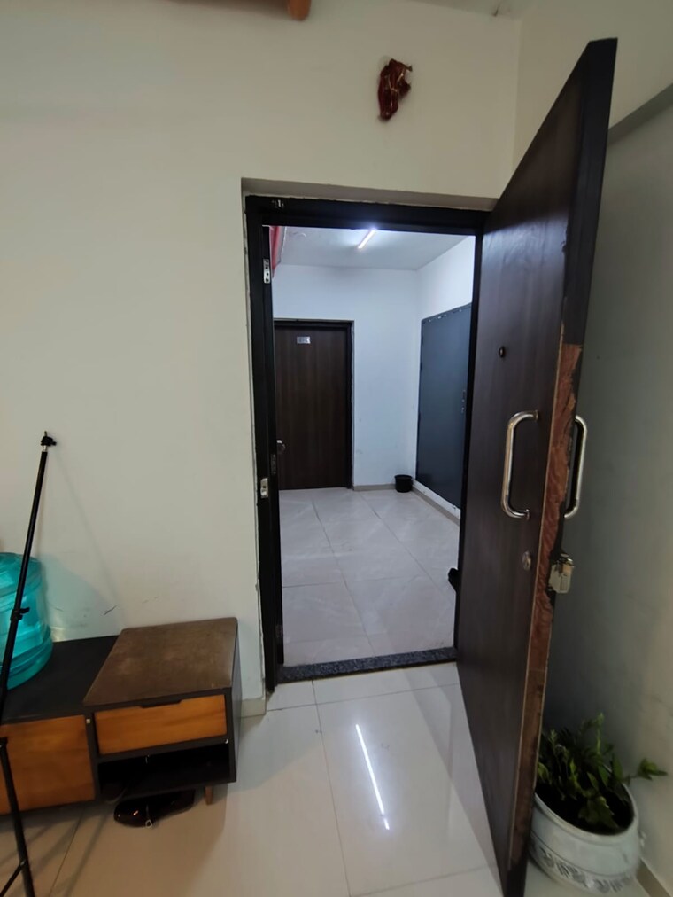 Room, versova 1 Bedroom 460 Sq.Ft. Apartment In Versova Mumbai 9025289