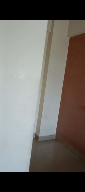 Furnished Amenities in 2.5 BHK Apartment at Gaur City 6th Avenue, Sector 4 Greater Noida – for Sale