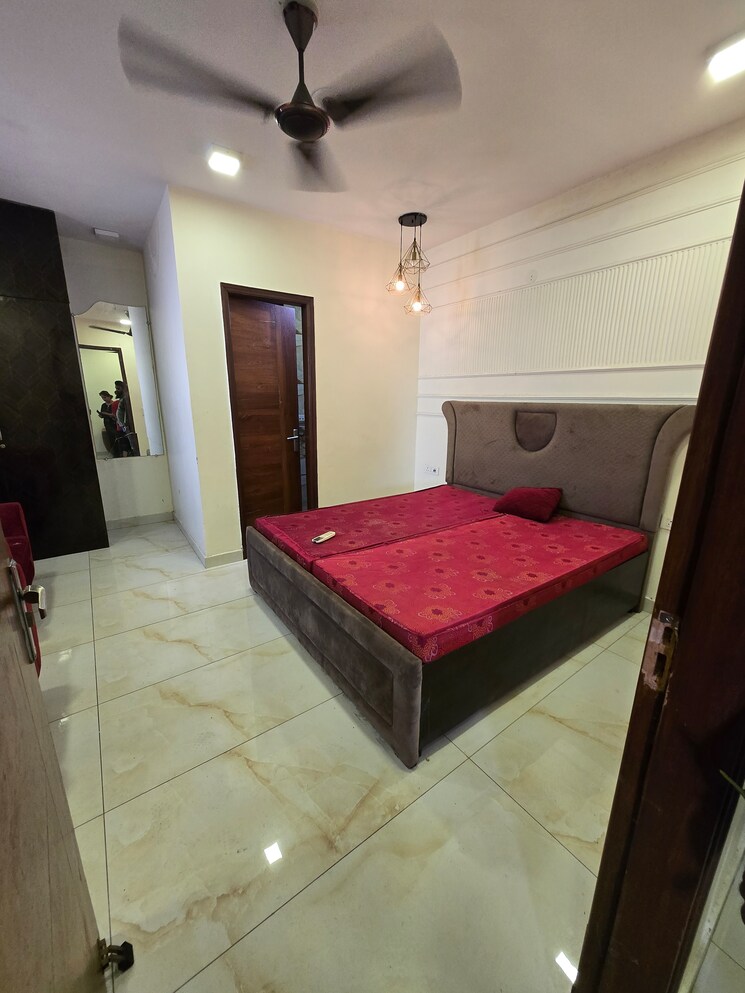 Room, lajpat nagar ii 1.5 Bedroom 700 Sq.Ft. Builder Floor In Lajpat Nagar ii Delhi 9025108