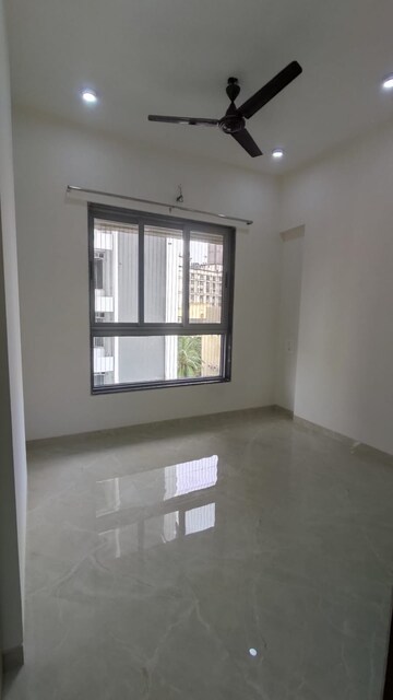 Room in 2 BHK Apartment at Nakul Raj , Malad West – for Rent