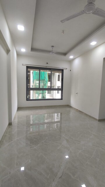 Room in 2 BHK Apartment at Nakul Raj , Malad West – for Rent