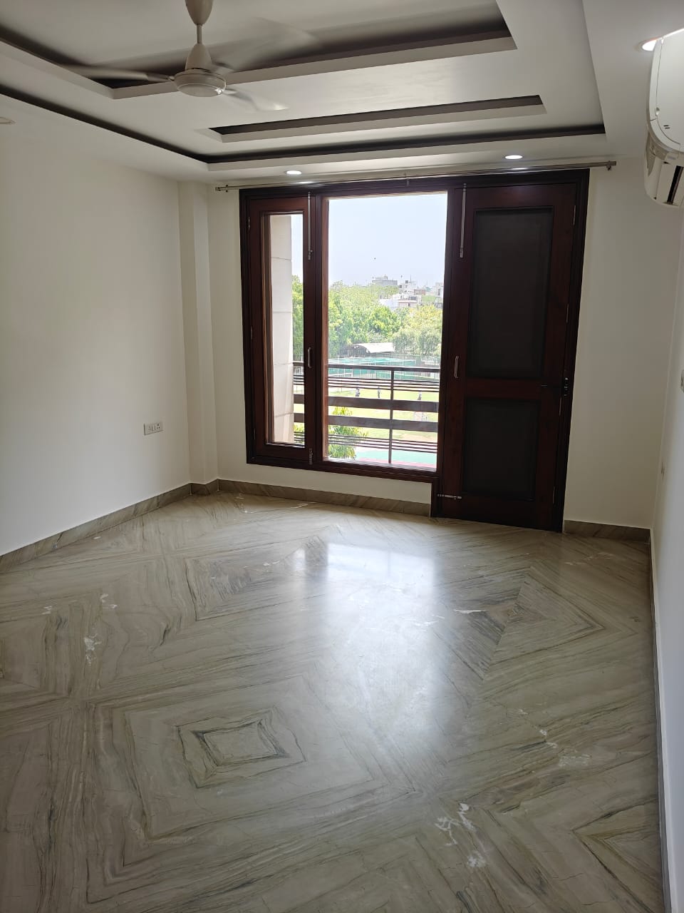 2 BHK Apartment For Rent in Gaur City 2 - 10th Avenue
