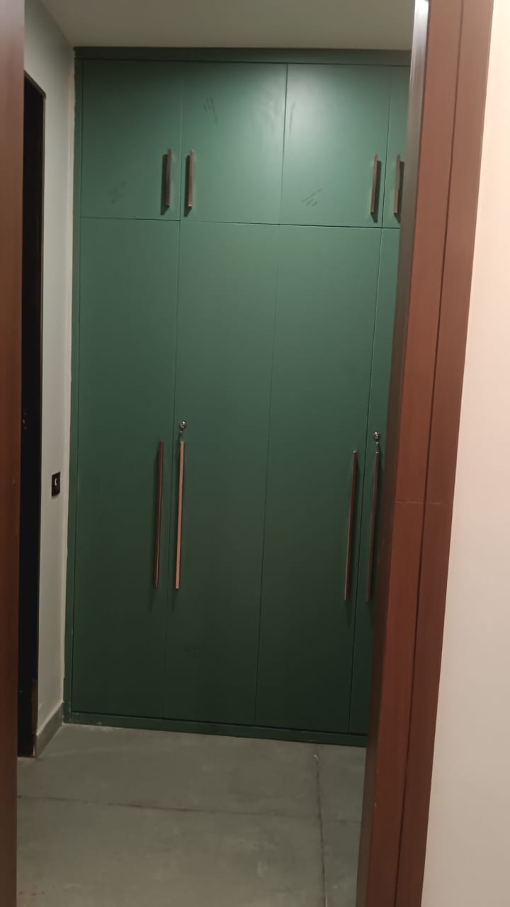 4 BHK + Servant Room Builder Floor For Sale in SS Southend Floors