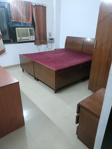 1.5 BHK Independent House For Rent in RWA Apartments Sector 41, Sector 41