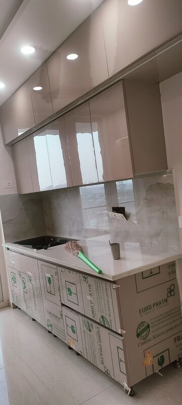 Kitchen in 3 BHK Apartment at Omaxe Royal Residency Faridabad, Sector 79 – for Rent