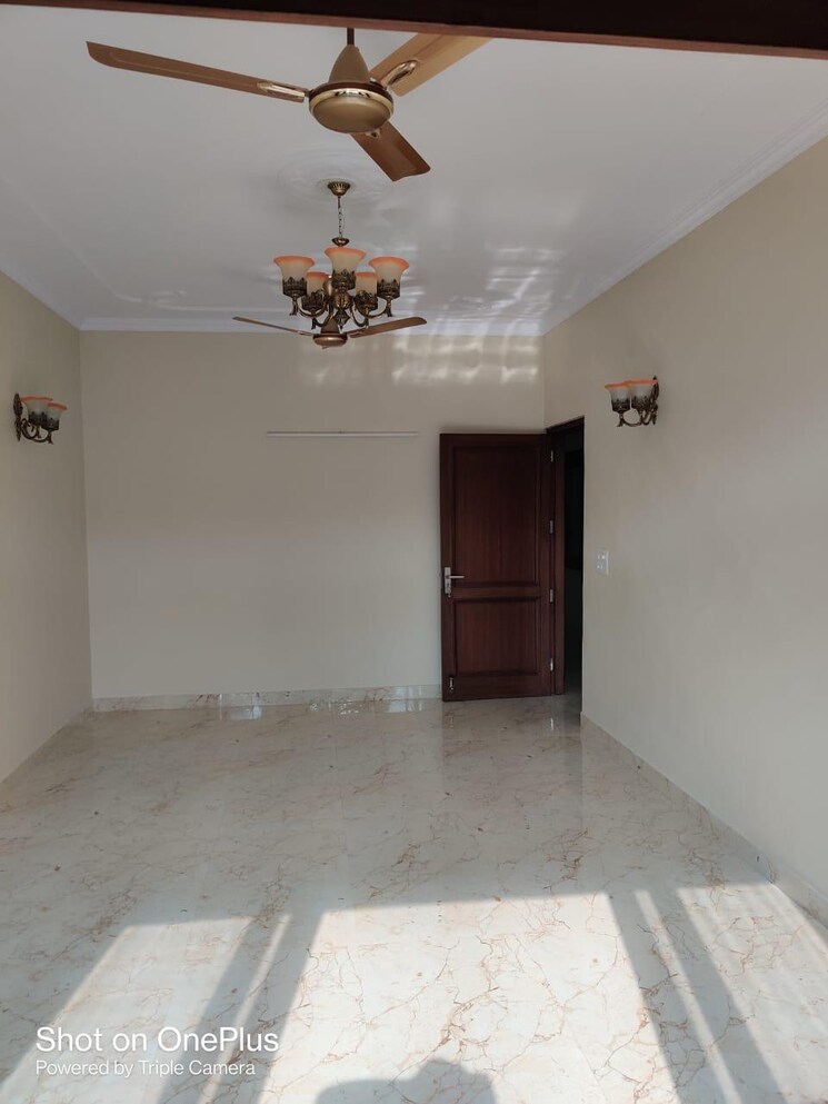 Room, jangpura 3 Bedroom 1800 Sq.Ft. Builder Floor In Jangpura Delhi 9025264