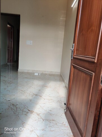 Room in 3 BHK Builder Floor at Jangpura – for Rent