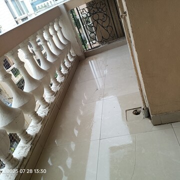 Furnished Amenities in 3 BHK Apartment at Parsvnath Green Ville, Sector 48 – for Rent