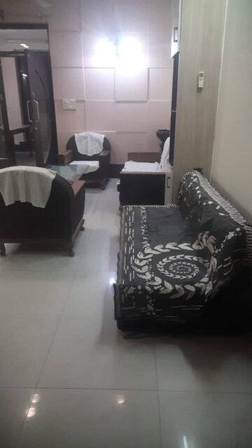 Living Room in 2 BHK Apartment at Gaur City 7th Avenue, Sector 4 Greater Noida – for Rent